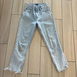 ABERCROMBIE MOM JEANS